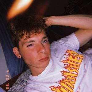 Meet your Posher, Nicholas